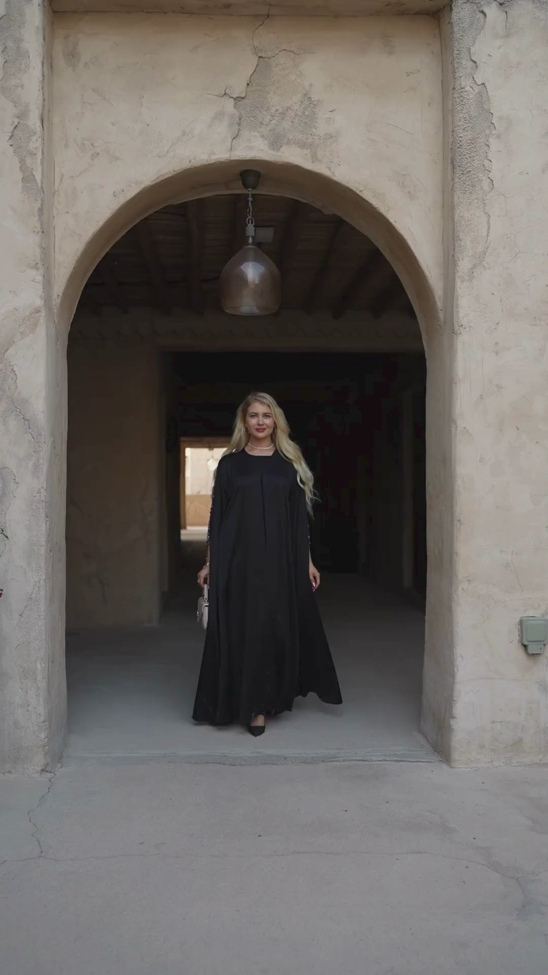 Layal Noor Abaya